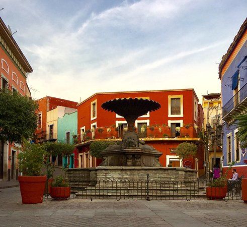 Plaza Del Baratillo